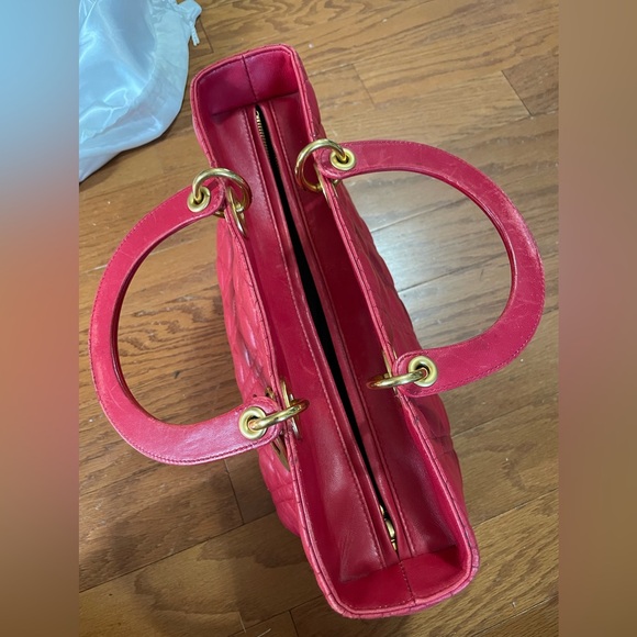 Pre loved Lady Dior Christian Dior Red lamb skin bag - Picture 11 of 15